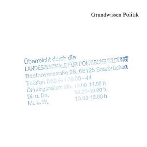 1992-10 • L'Agence fédérale allemande pour l'éducation politique (équivalent de 'La Documentation française') fournit gratuitement à chaque étudiant immatriculé quatre ouvrages par semestre. J'ai la chance de loger dans une colocation étudiante à 100 mètres de la représentation sarroise de l'Agence (numérisation: Daniela BERNDT).